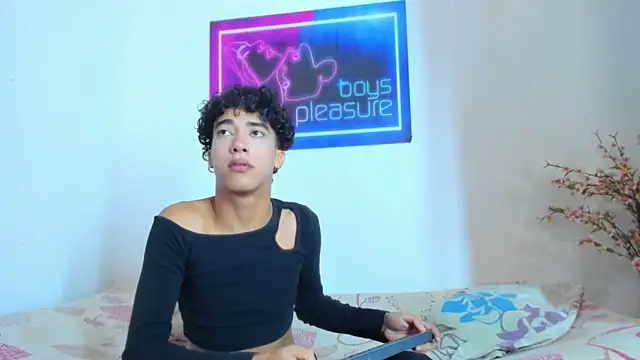 Pleasure boys hot online show from April 2026 05:41:01 PM