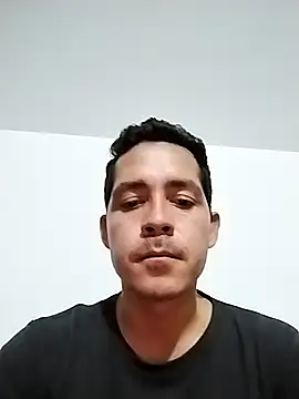 Lukas-thiago online show from December 2025 11:51:01 PM