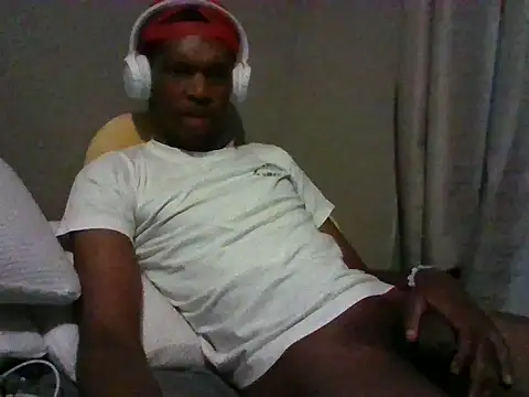 thomasmichael36  online show from February 2026 11:15:02 PM