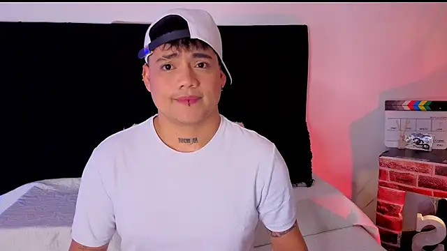  Sam25  online show from January 2026 04:30:01 AM