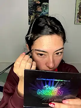 junorise23 online show from January 2026 03:35:01 AM