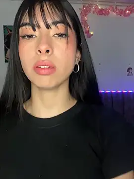 junorise23 online show from April 2026 04:38:02 AM