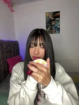 junorise23 online show from March 2026 04:25:01 AM