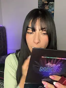 junorise23 online show from April 2026 04:02:02 AM