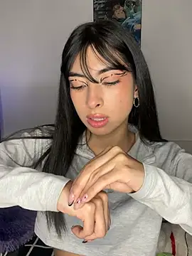 junorise23 online show from March 2026 04:51:01 AM