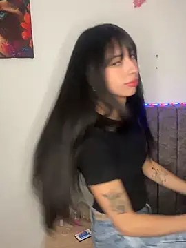 junorise23 online show from May 2026 07:06:01 AM