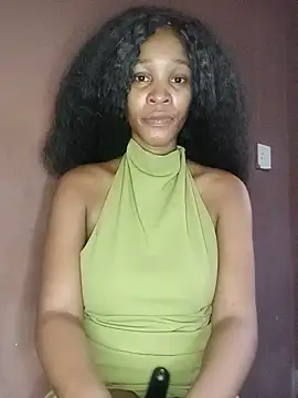 Snapshot of DesiredQueen27 chatting on May 2026 02:48:02 PM DesiredQueen27 online show from May 2026 02:48:02 PM