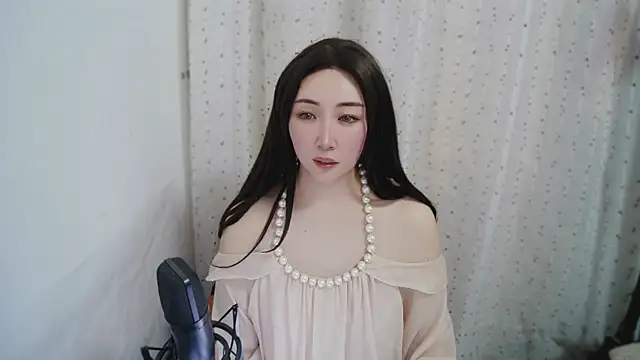 feifei2652 online show from December 2025 04:25:02 AM