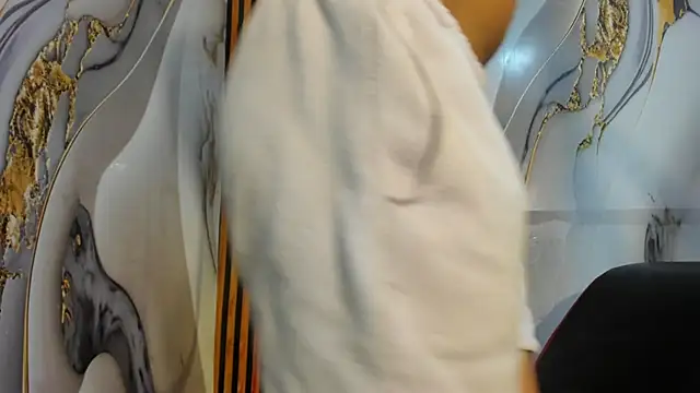 Victor LatinBoy online show from January 2026 12:00:01 PM