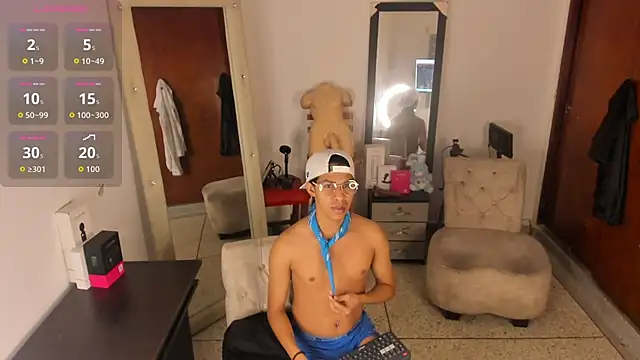 Victor LatinBoy online show from April 2026 04:52:02 AM