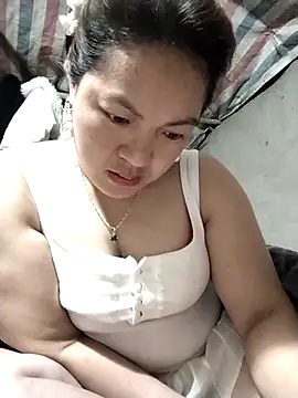 Lucky cutee online show from February 2026 12:33:02 AM