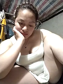 Lucky cutee online show from April 2026 12:04:01 AM