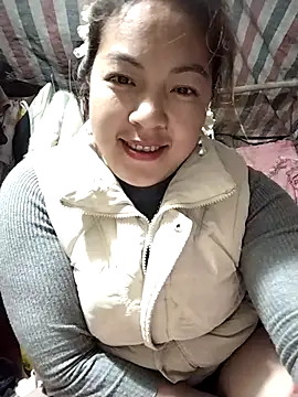 Lucky cutee online show from February 2026 12:28:01 PM