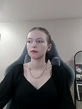 Yzi online show from December 2025 09:52:01 AM