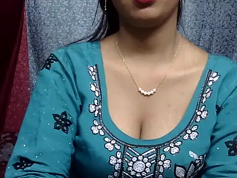 cute Dirty Diva online show from April 2026 03:40:02 PM