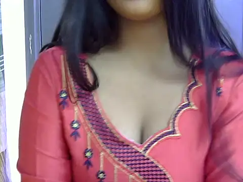 cute Dirty Diva online show from December 2025 05:20:02 AM