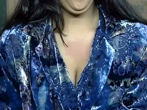 cute Dirty Diva online show from January 2026 05:27:02 PM