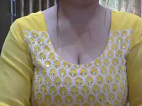 navdeepkour online show from April 2026 04:52:02 AM