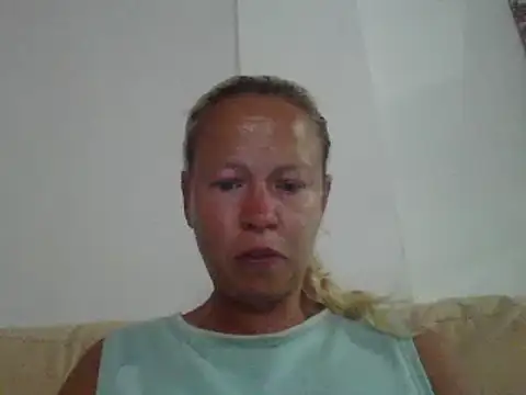 Snapshot of jennyblondeuk chatting on June 2026 08:09:02 PM jennyblondeuk online show from June 2026 08:09:02 PM