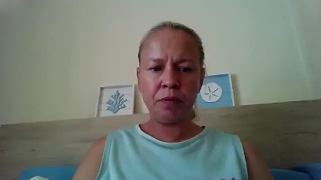 Snapshot of jennyblondeuk chatting on May 2026 02:45:02 PM jennyblondeuk online show from May 2026 02:45:02 PM