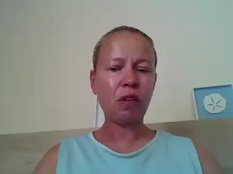 Snapshot of jennyblondeuk chatting on May 2026 03:20:01 PM jennyblondeuk online show from May 2026 03:20:01 PM