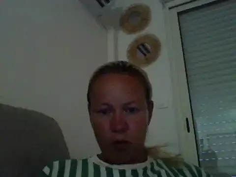 Snapshot of jennyblondeuk chatting on June 2026 07:47:02 PM jennyblondeuk online show from June 2026 07:47:02 PM
