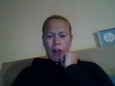 Snapshot of jennyblondeuk chatting on May 2026 08:07:02 PM jennyblondeuk online show from May 2026 08:07:02 PM
