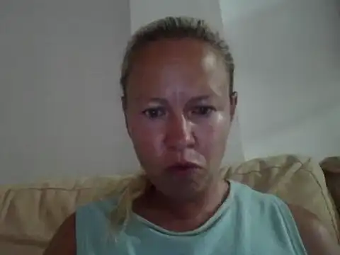Snapshot of jennyblondeuk chatting on June 2026 08:25:01 PM jennyblondeuk online show from June 2026 08:25:01 PM