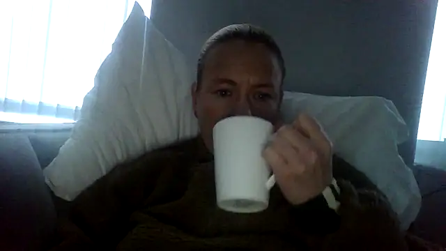 jennyblondeuk online show from March 2026 05:25:01 PM