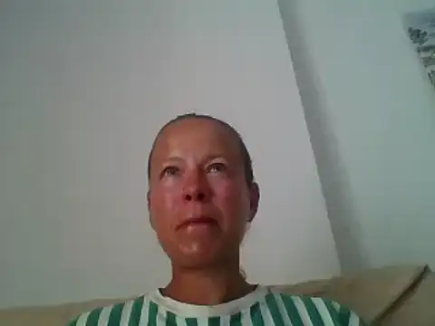 Snapshot of jennyblondeuk chatting on June 2026 03:35:02 PM jennyblondeuk online show from June 2026 03:35:02 PM