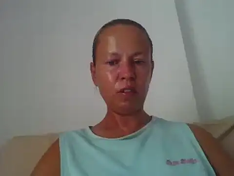 Snapshot of jennyblondeuk chatting on June 2026 03:29:02 PM jennyblondeuk online show from June 2026 03:29:02 PM