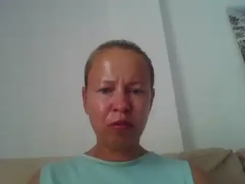 Snapshot of jennyblondeuk chatting on May 2026 03:18:01 PM jennyblondeuk online show from May 2026 03:18:01 PM