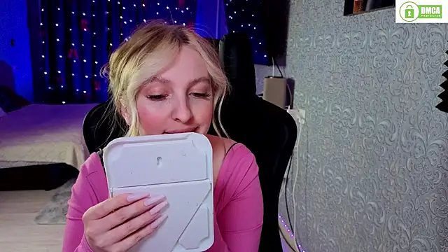 Eva Vibe  online show from February 2026 03:30:01 PM