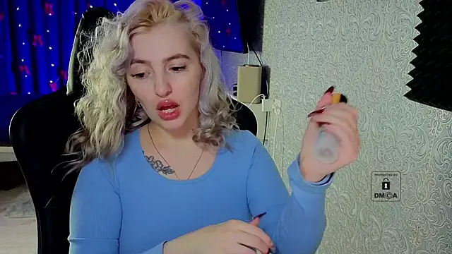 Eva Vibe  online show from March 2026 03:07:02 PM