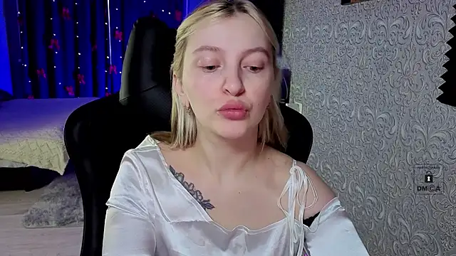 Eva Vibe  online show from February 2026 04:12:02 AM