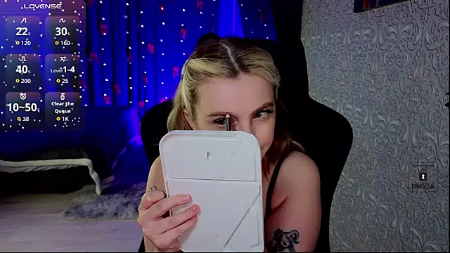 Eva Vibe  online show from February 2026 05:37:01 PM