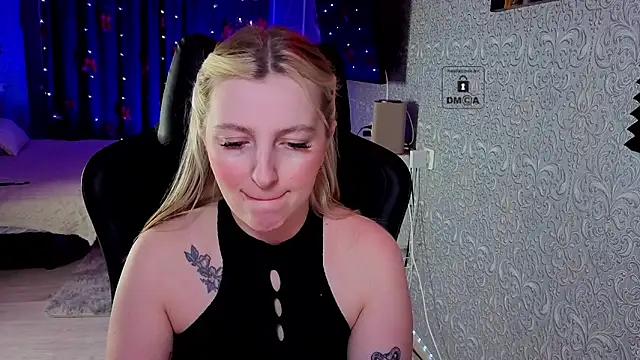 Eva Vibe  online show from February 2026 06:17:02 PM