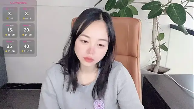 Yuer-77 online show from February 2026 12:02:02 PM