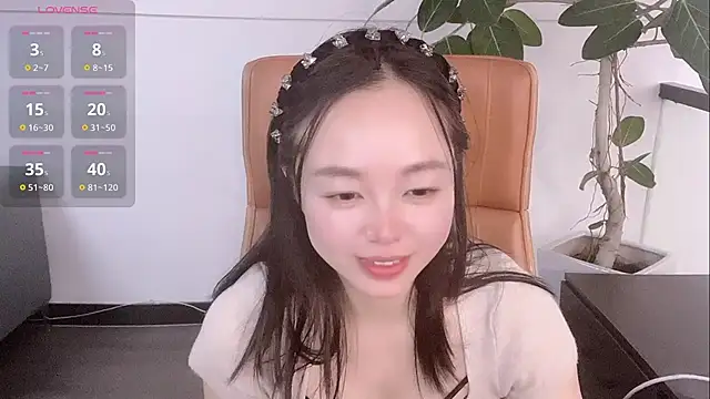 Yuer-77 online show from February 2026 12:05:01 PM