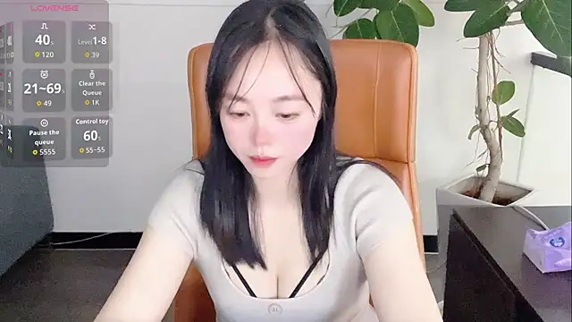 Yuer-77 online show from February 2026 01:11:02 PM