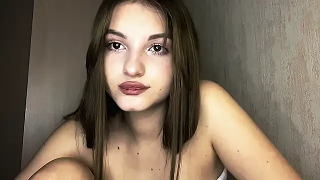 Snapshot of EmllyLighty chatting on February 2026 08:37:02 AM EmllyLighty online show from February 2026 08:37:02 AM