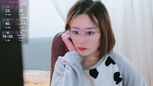 lucynan online show from February 2026 09:07:02 AM