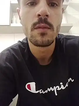 Snapshot of henrinnvv25 chatting on December 2025 04:25:02 AM henrinnvv25 online show from December 2025 04:25:02 AM