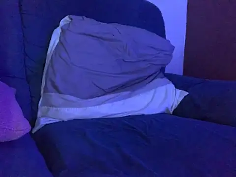 CokeinFr online show from April 2026 08:01:02 PM