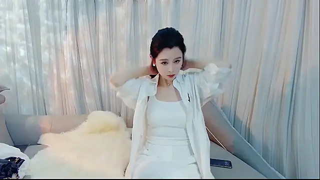 HCOCO online show from April 2026 02:00:01 PM