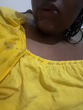 amorasecy online show from April 2026 11:41:02 PM