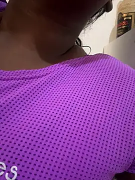 amorasecy online show from April 2026 02:23:01 PM