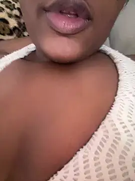 amorasecy online show from July 2026 03:34:02 PM