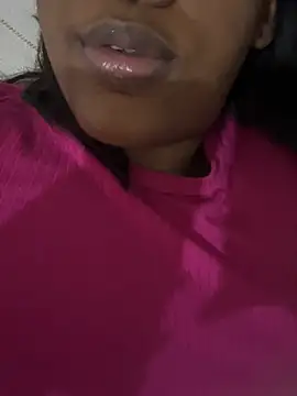 amorasecy online show from February 2026 02:10:02 AM