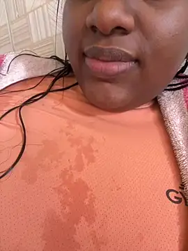 amorasecy online show from April 2026 01:39:01 PM